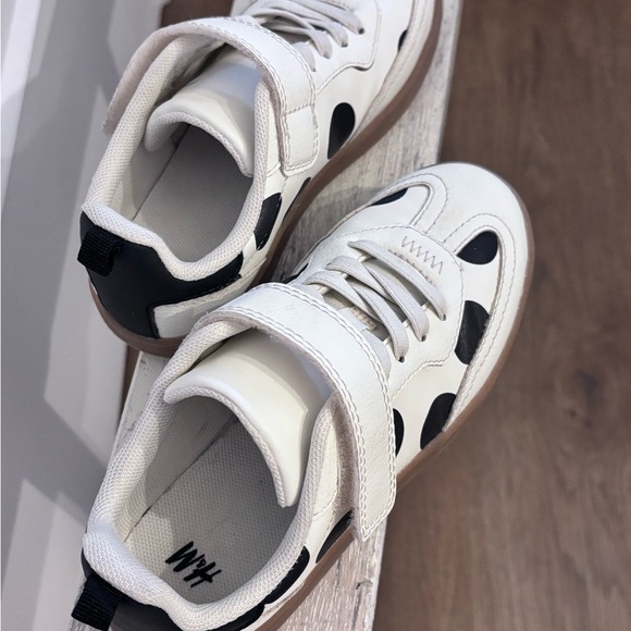 H&M Polka Dot Sneakers - Picture 2 of 3